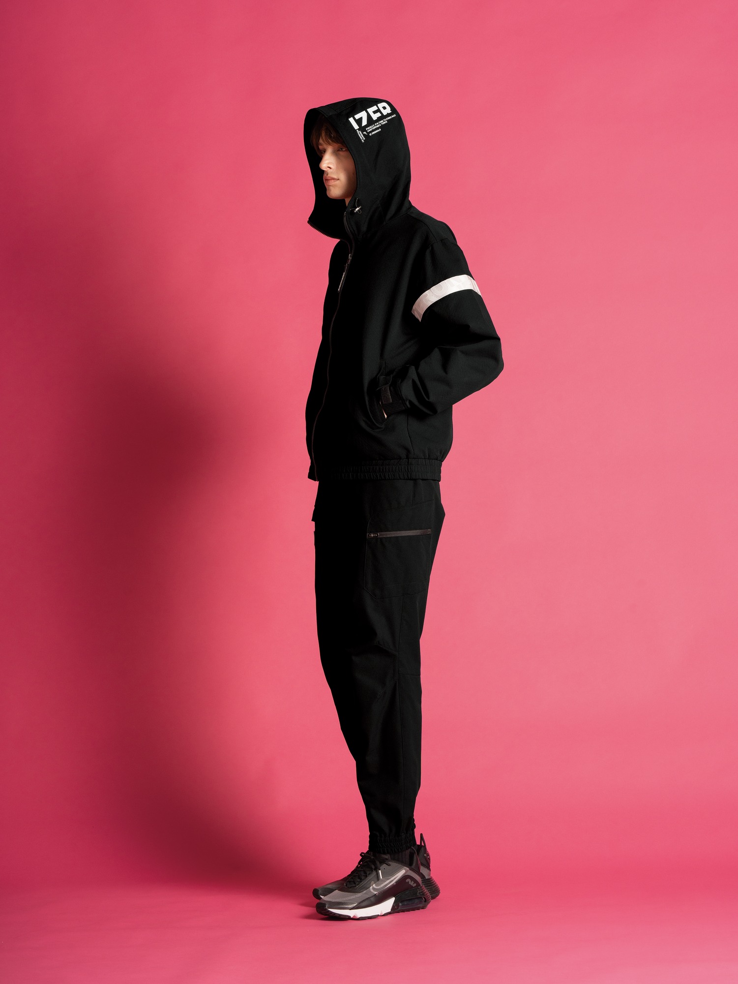 I'Z FRONTIER A.D. STERTCH WORM FREECE FULL ZIP HOODIE #8720 ブラック